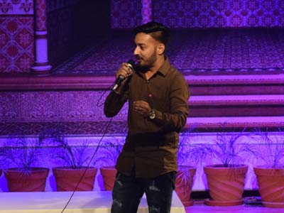 SOULFUL RENDITION DURING SINGING COMPETITION